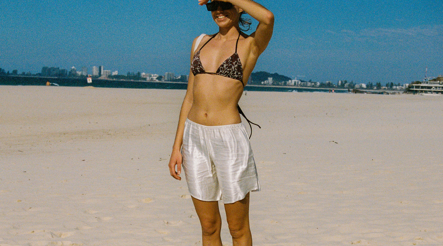 Silky Shorts in White